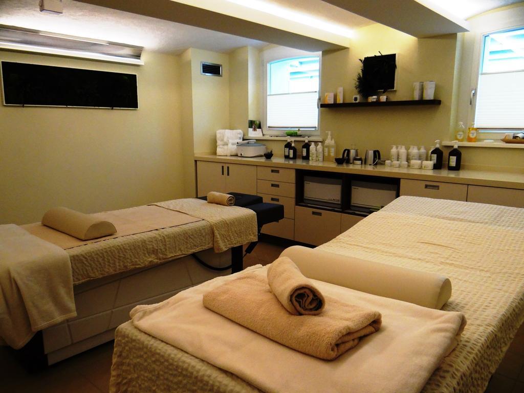Hotel Und Restaurant Am Peenetal Liepen  Ngoại thất bức ảnh