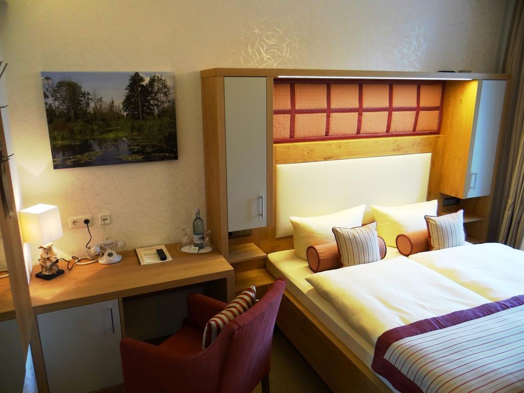 Hotel Und Restaurant Am Peenetal Liepen  Phòng bức ảnh